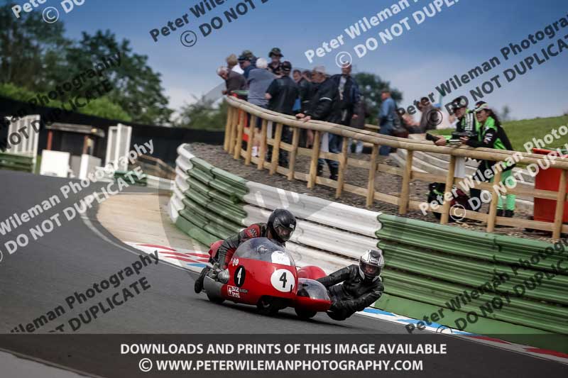 Vintage motorcycle club;eventdigitalimages;mallory park;mallory park trackday photographs;no limits trackdays;peter wileman photography;trackday digital images;trackday photos;vmcc festival 1000 bikes photographs